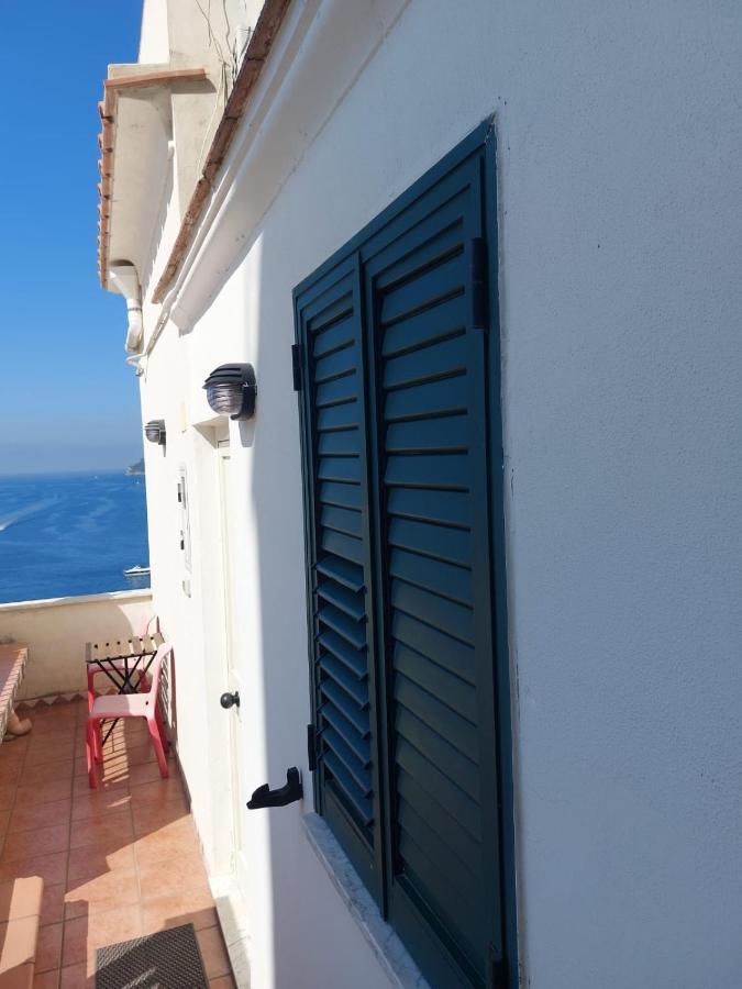 La Stanza Sul Porto Di Amalfi Camera Piccina Piccina Con Bagno Privato E Terrazzino Vista Mare Exterior photo