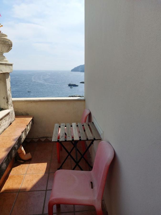 La Stanza Sul Porto Di Amalfi Camera Piccina Piccina Con Bagno Privato E Terrazzino Vista Mare Exterior photo